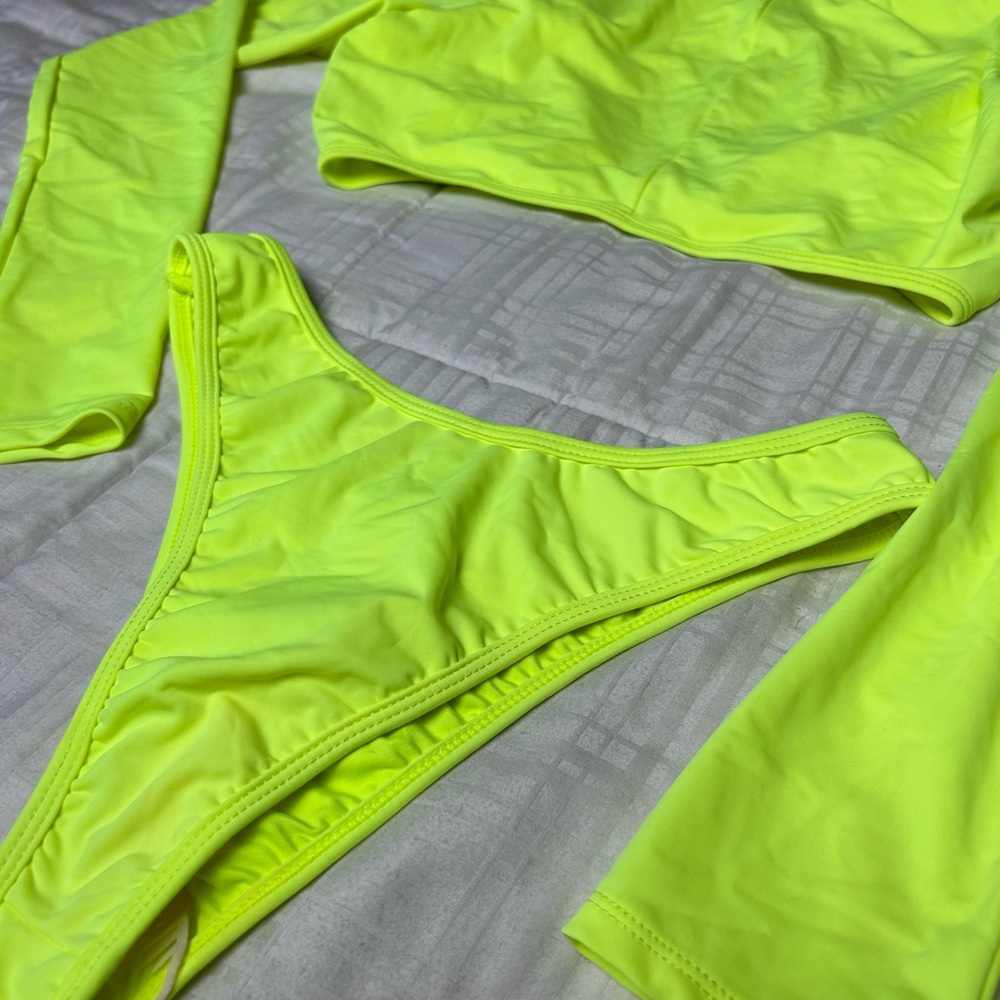 Fashion nova neon yellow two piece long sleeve thong swim suit never worn - Picture 5 of 5